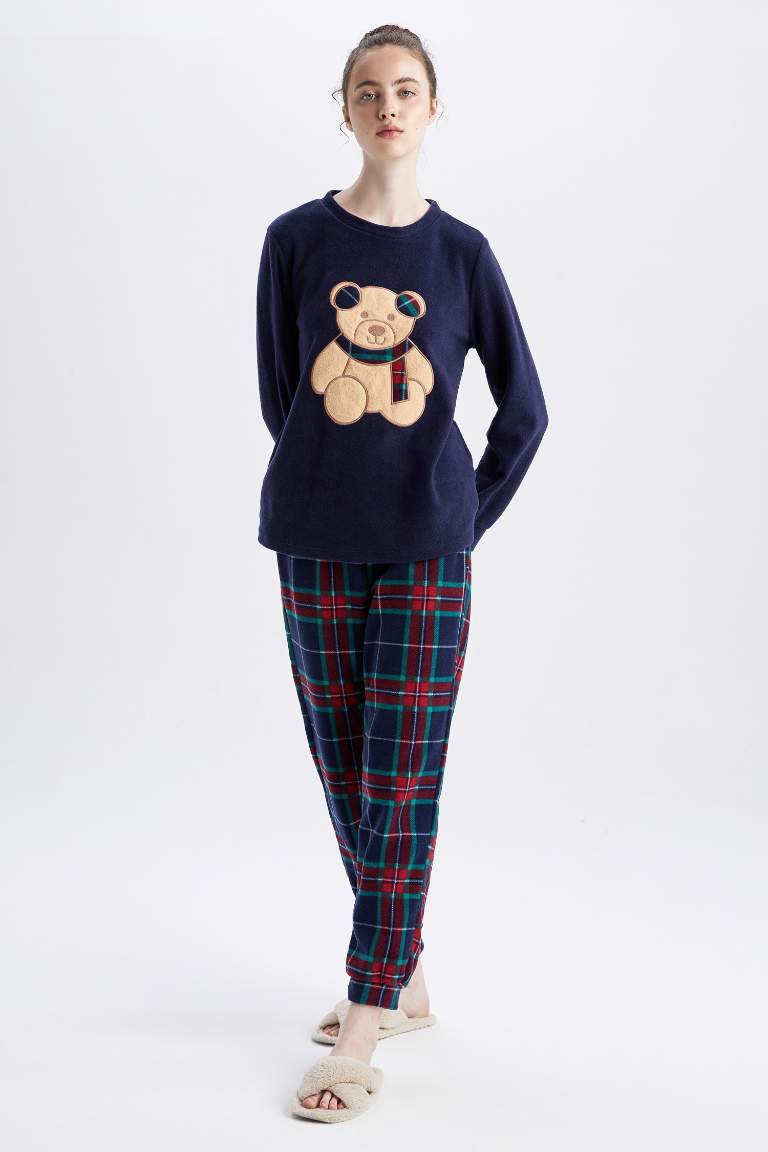 Fall in Love Yılbaşı Temalı Bisiklet Yaka Ayıcık Figürlü Polarlı Pijama Takımı