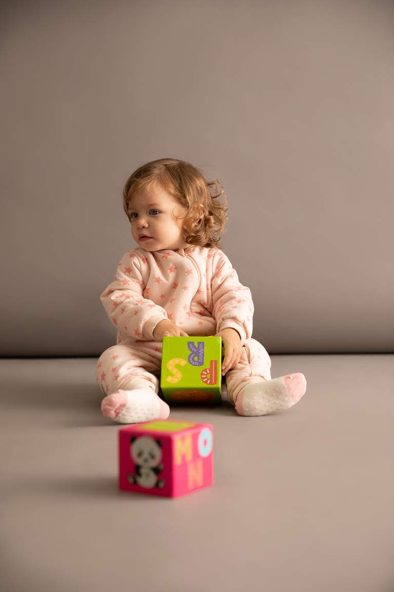 Kız Bebek Yeni Doğan 2,5 Tog Desenli Fermuarlı Uzun Kollu Penye Uyku Tulumu