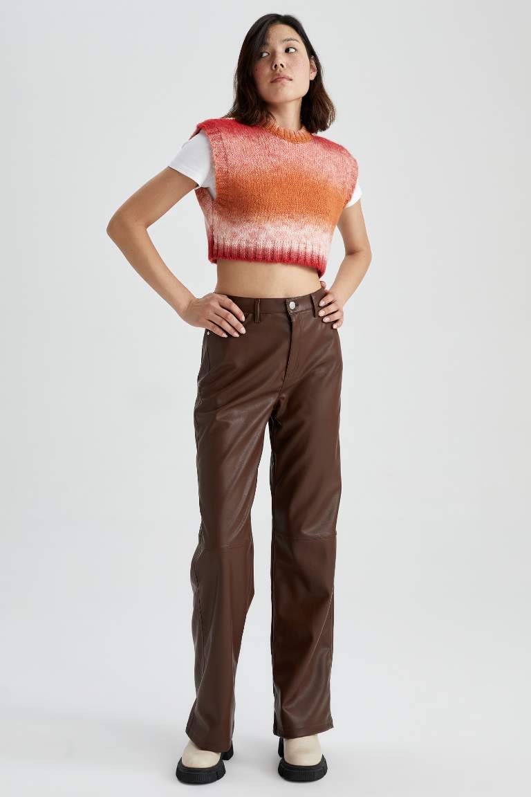 Straight Fit Geniş Paça Suni Deri Pantolon
