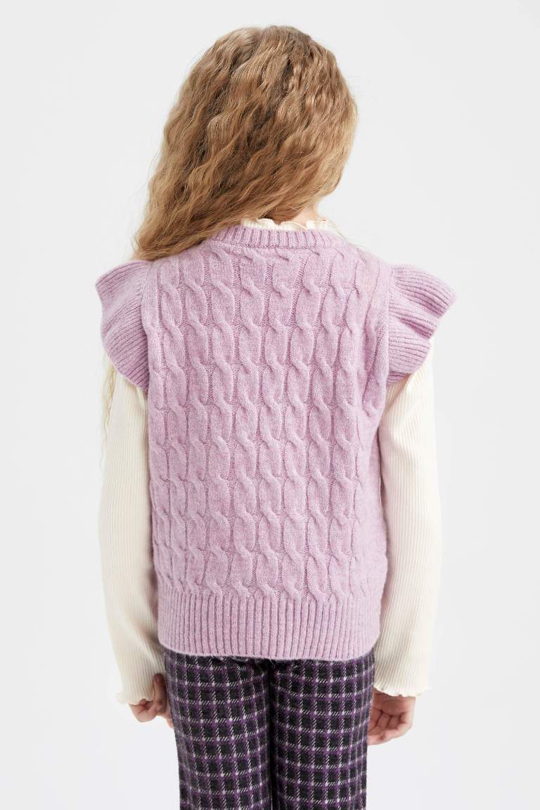 Girl Regular Fit Crew Neck Sweater Vest