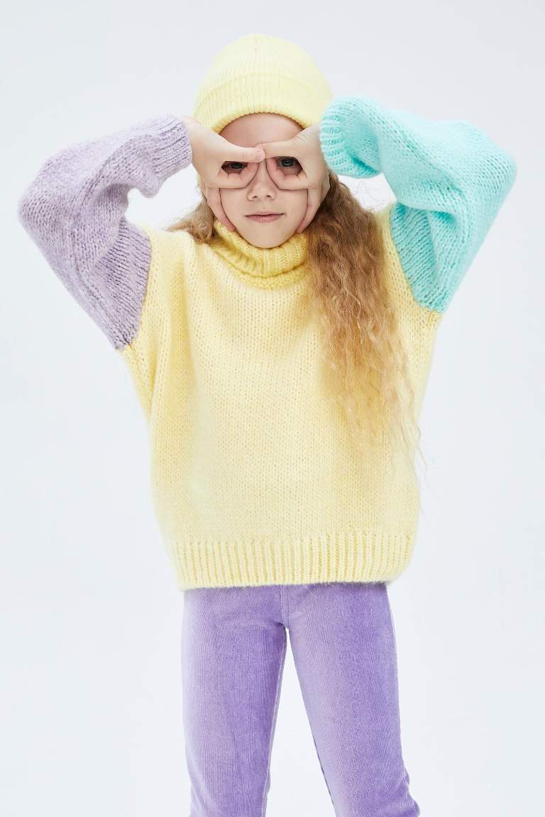 Kız Çocuk Oversize Fit Balıkçı Yaka Kazak