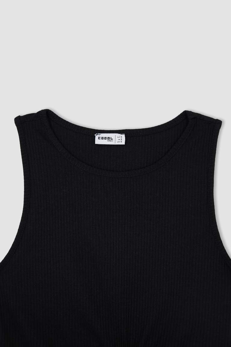 Coool Fitted Crew Neck Lace-Up Singlet