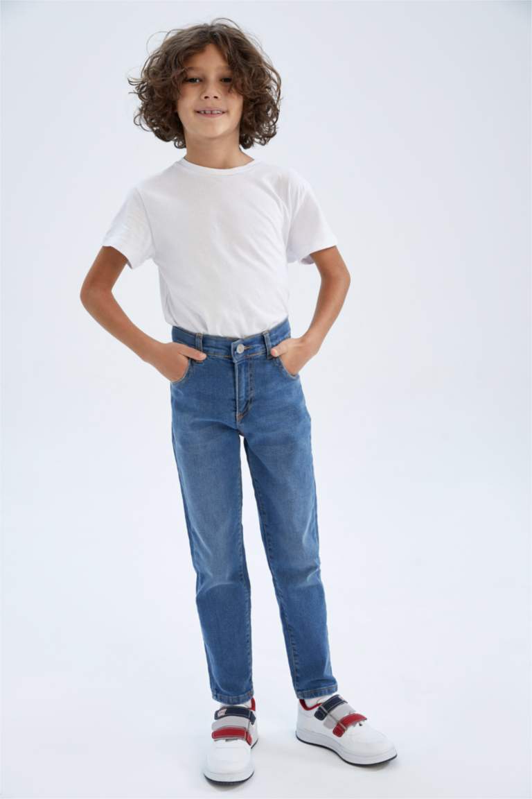 بنطلون جينز ولادي قصة عادية