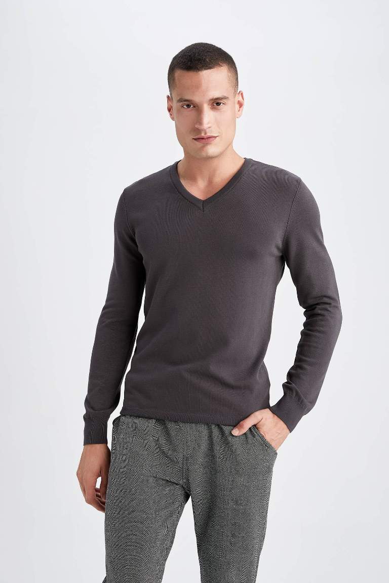 Premium Regular Fit V-Neck Knitted Pullover