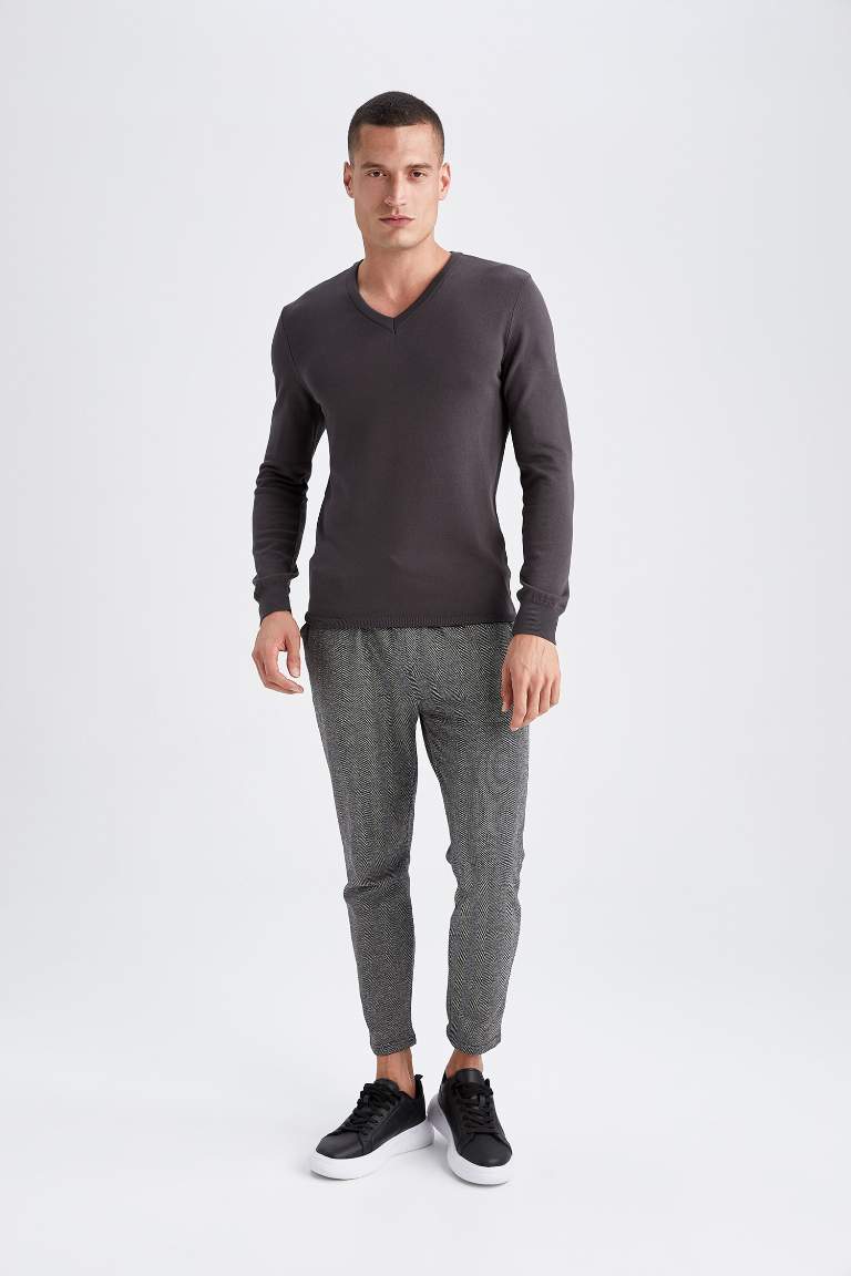 Premium Regular Fit V-Neck Knitted Pullover