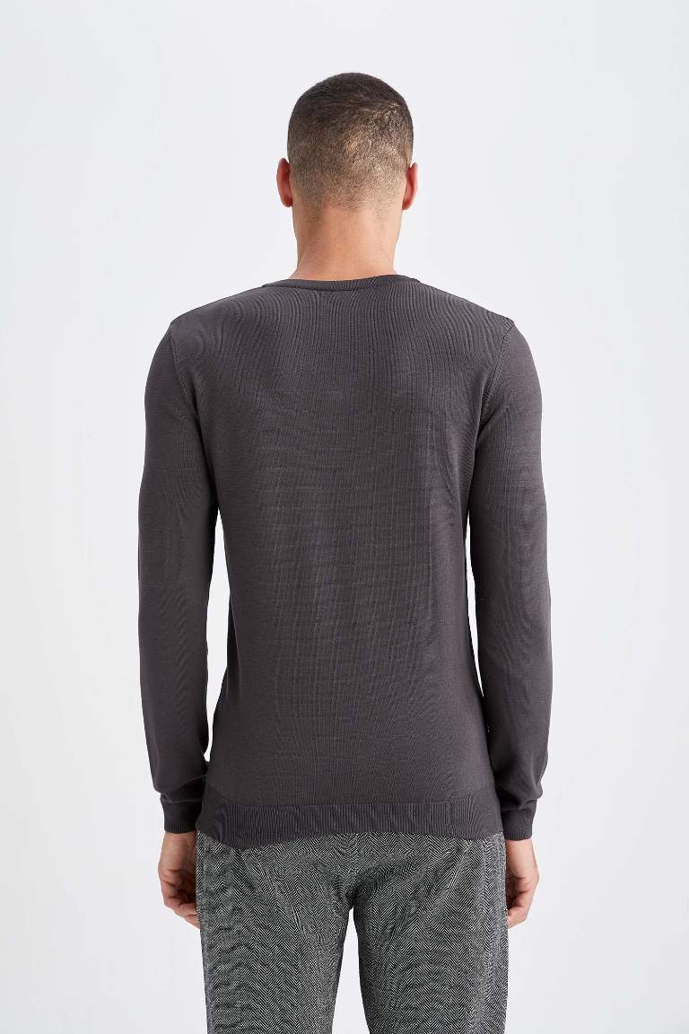 Premium Regular Fit V-Neck Knitted Pullover