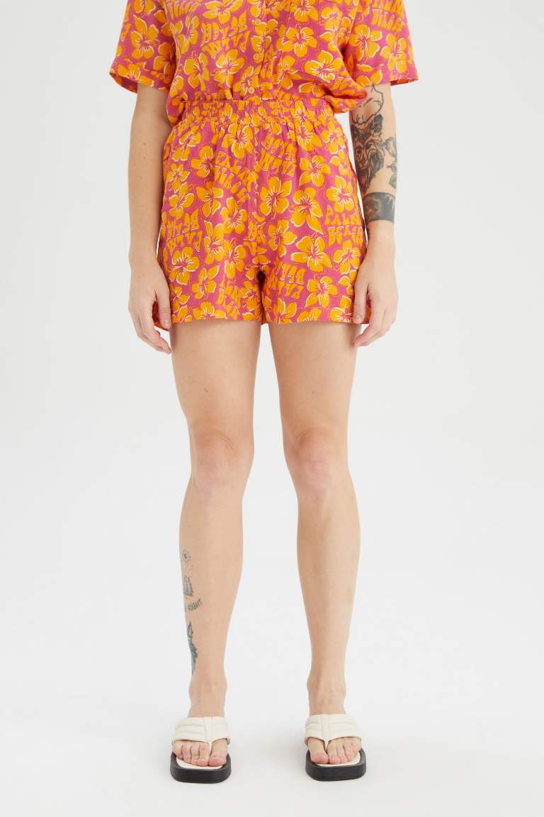 Relax Fit Floral Patterned Pocket Viscose Shorts