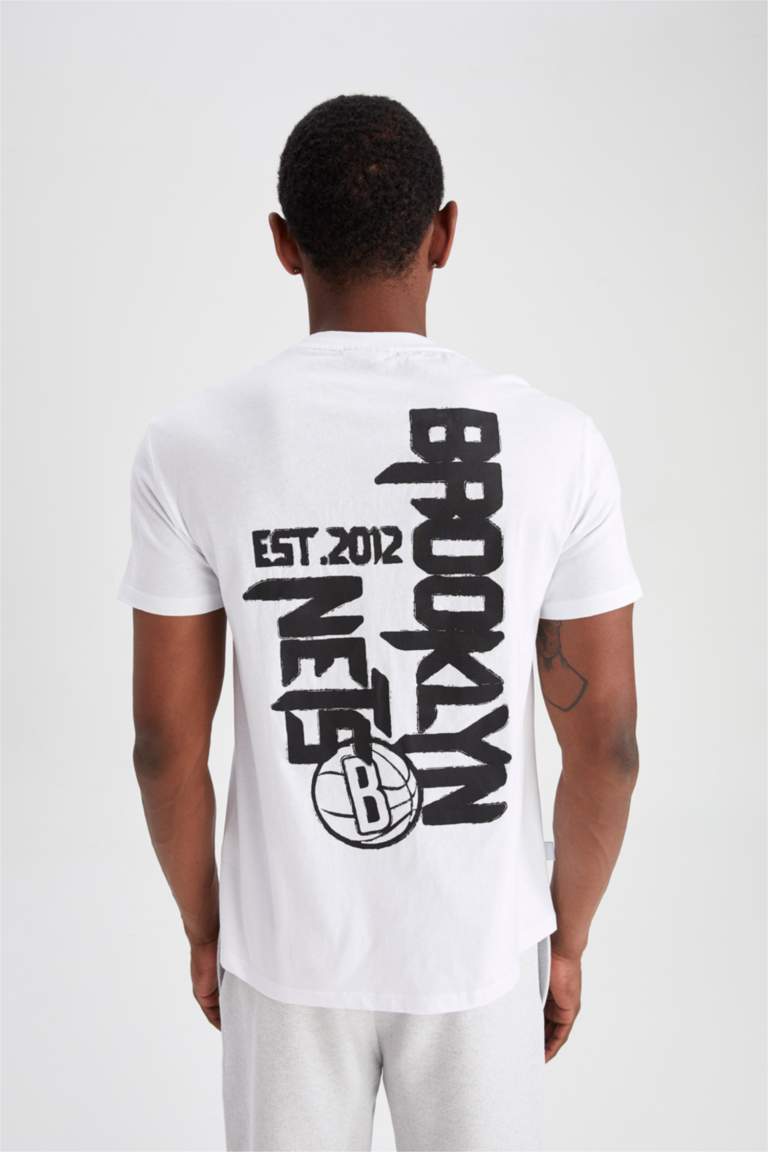 Brooklyn Nets Licensed T-Shirt