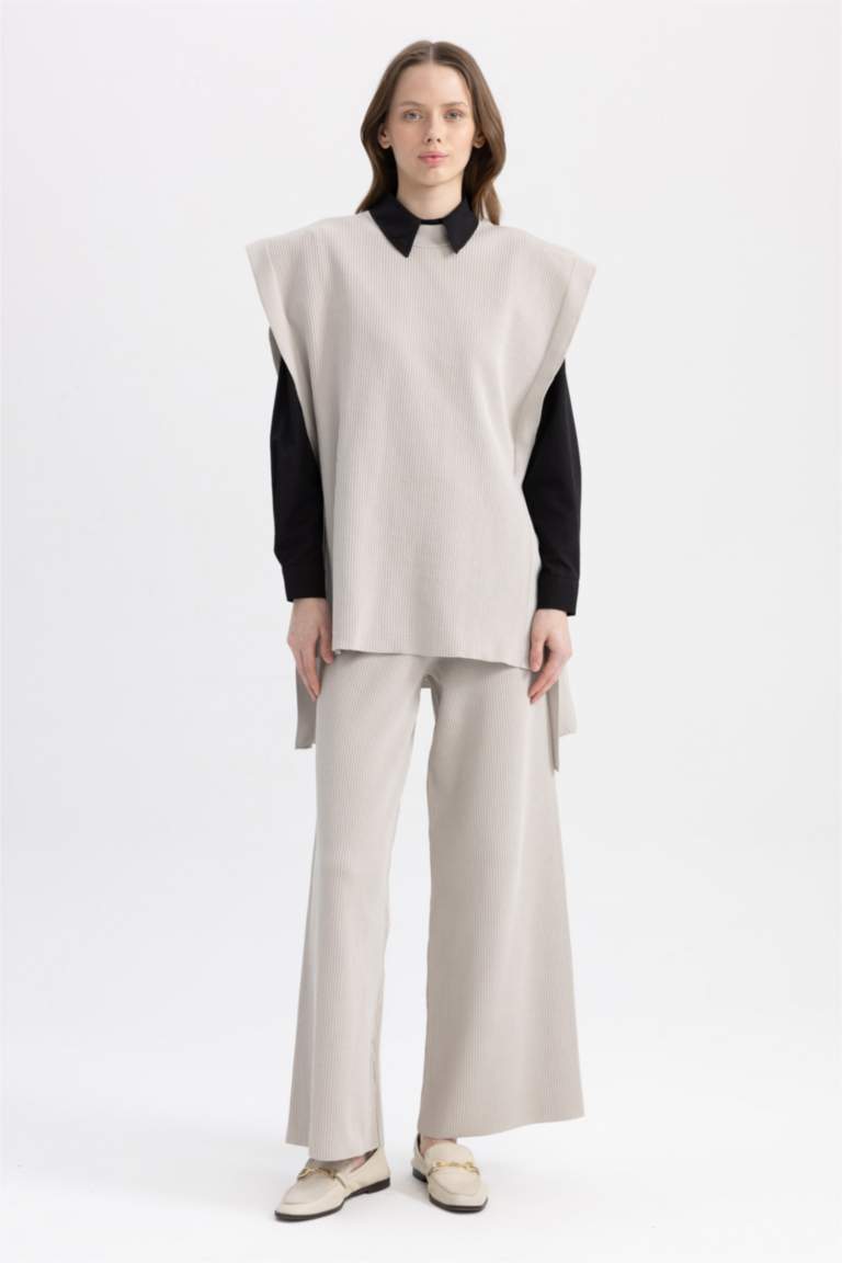 بلوفر كت قصة عادية بياقة مستديرة