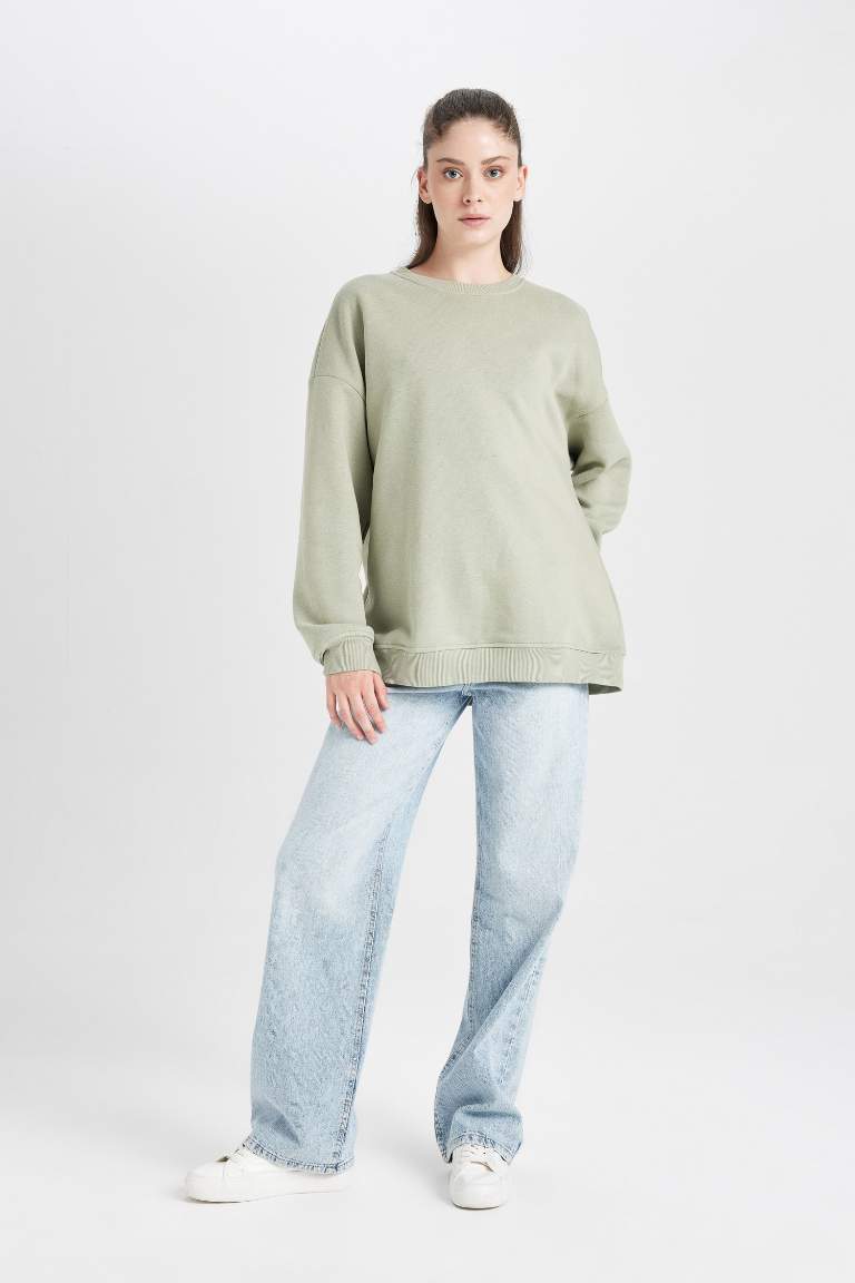 Oversize Fit Long Sleeve Sweatshirt