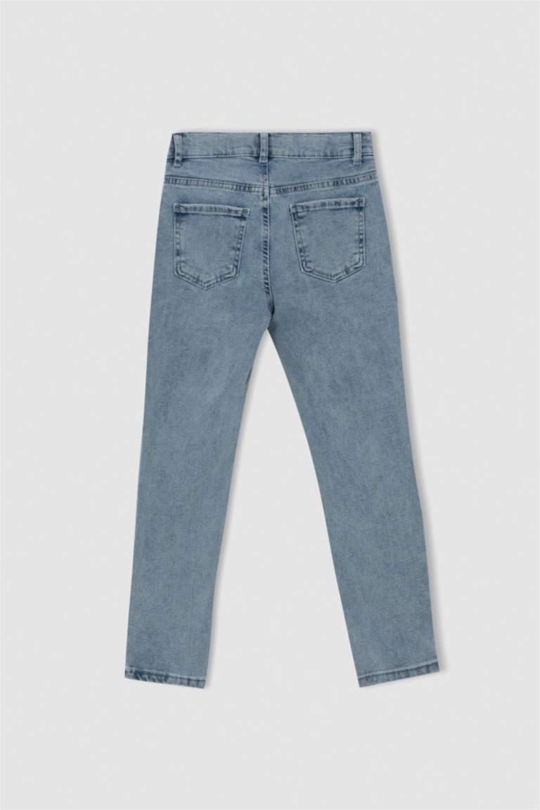 بنطلون جينز ولادي سليم فيت ممزق
