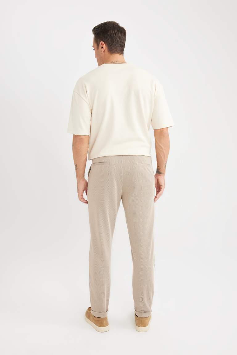 Pantalon basique à revers