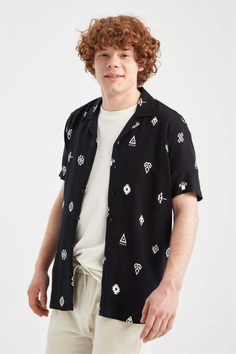 Regular Fit Printed Viscose Short Sleeve Hawaiian Shirt