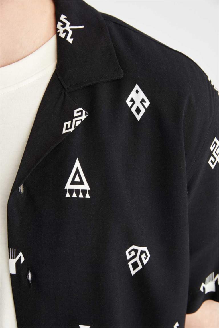 Regular Fit Printed Viscose Short Sleeve Hawaiian Shirt