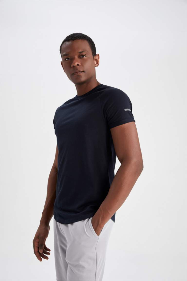 Defacto Fit Long Muscle Fit Crew Neck Short Sleeve T-Shirt
