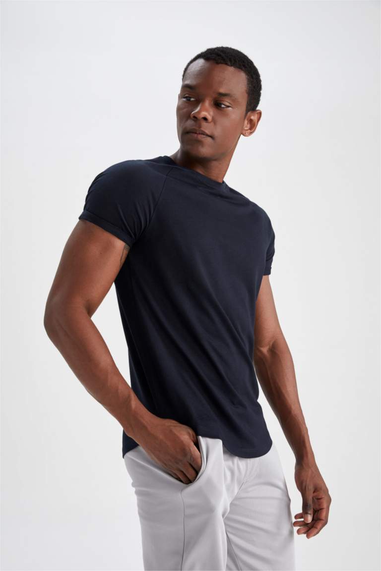Defacto Fit Long Muscle Fit Crew Neck Short Sleeve T-Shirt