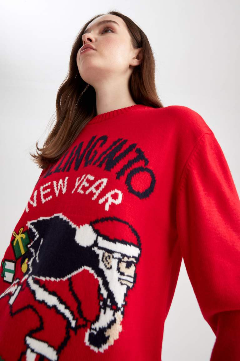 Christmas Themed Crew Neck Red Knit Pullover