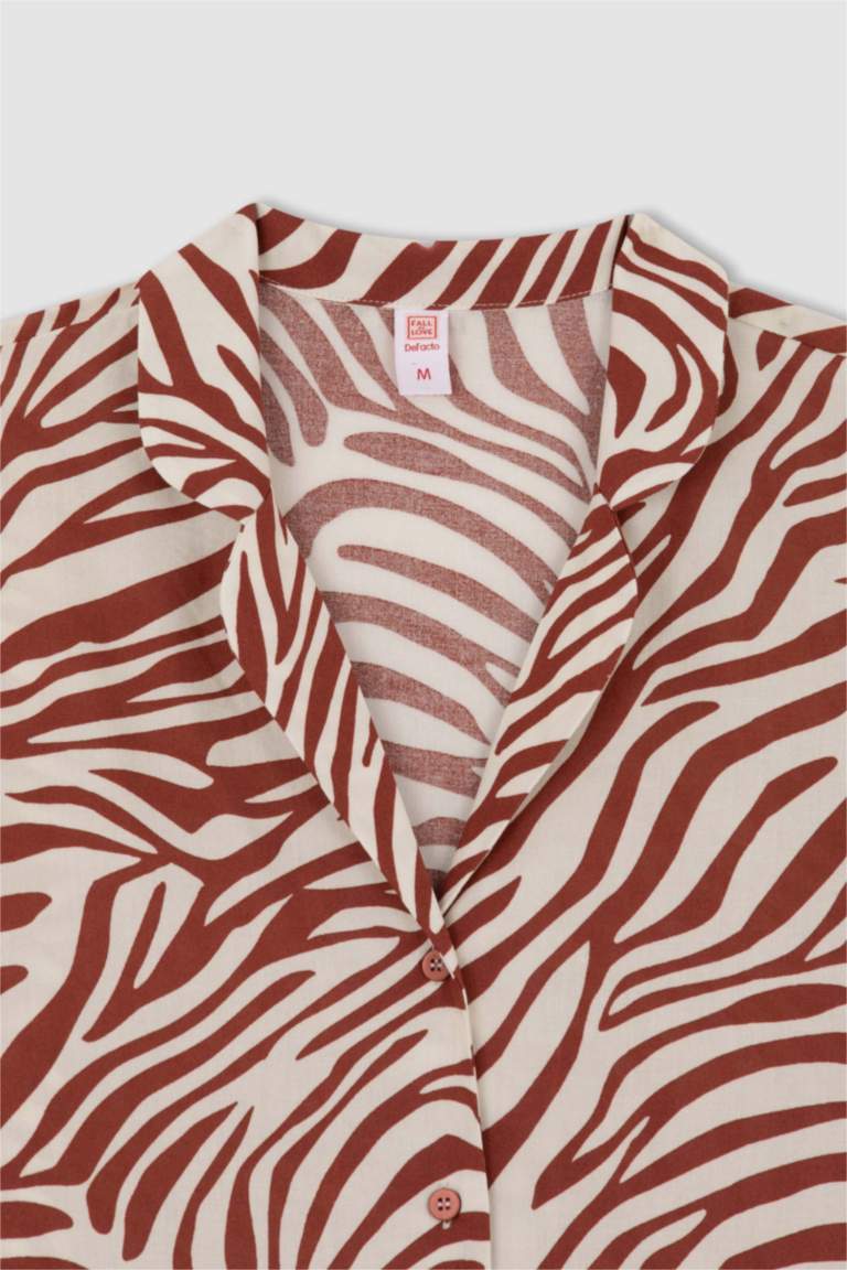 بلوزة قصة عادية بياقة بيجاما