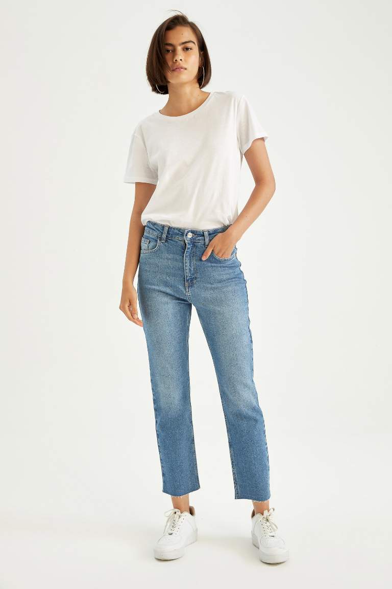 Mary Vintage Straight Fit Yüksek Bel Paça Ucu Kesik Bilek Boy Jean Pantolon