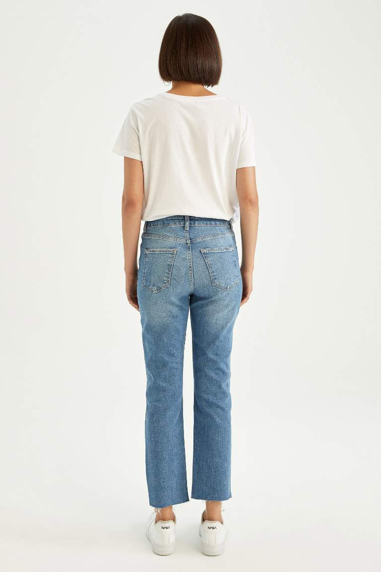 Mary Vintage Straight Fit Yüksek Bel Paça Ucu Kesik Bilek Boy Jean Pantolon