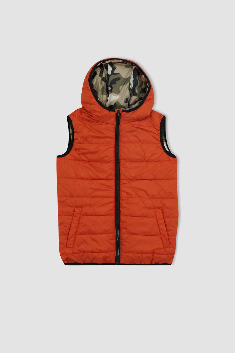 Дутый жилет с капюшоном для мальчиков