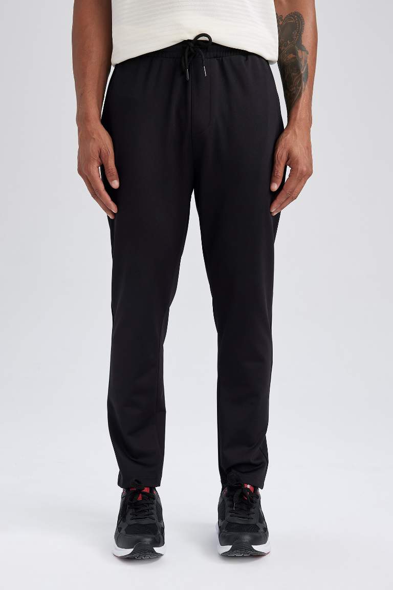 Black MAN Slim Fit Scuba Fabric Jogger 2902375 | DeFacto