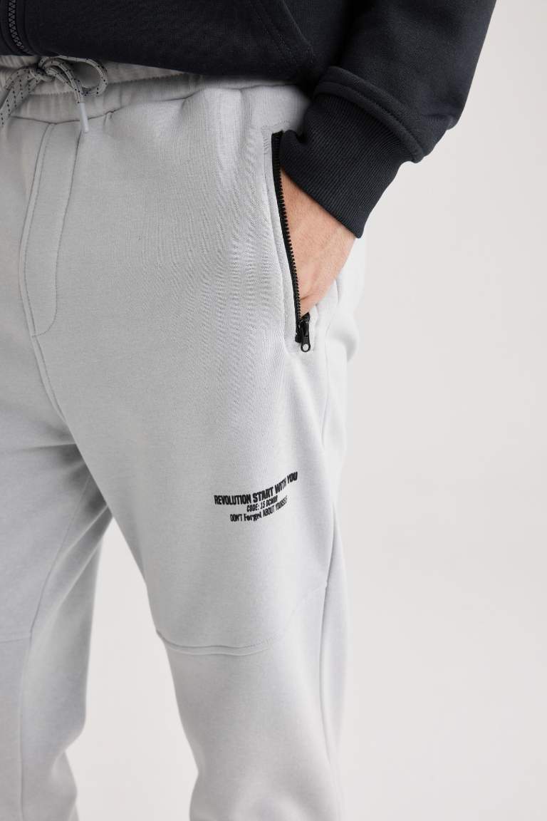 Regular Fit Zipper Pocket Sweatpants