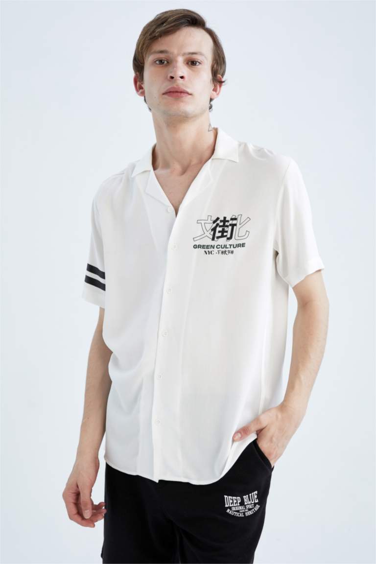 قميص بأكمام قصيرة فيسكوز بقصة عادية ياقة جاكيت