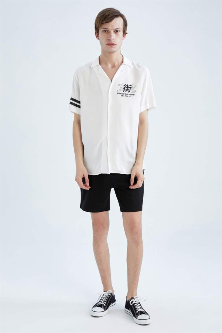 قميص بأكمام قصيرة فيسكوز بقصة عادية ياقة جاكيت