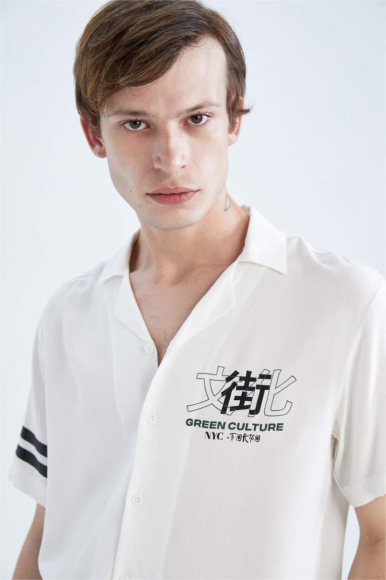 قميص بأكمام قصيرة فيسكوز بقصة عادية ياقة جاكيت