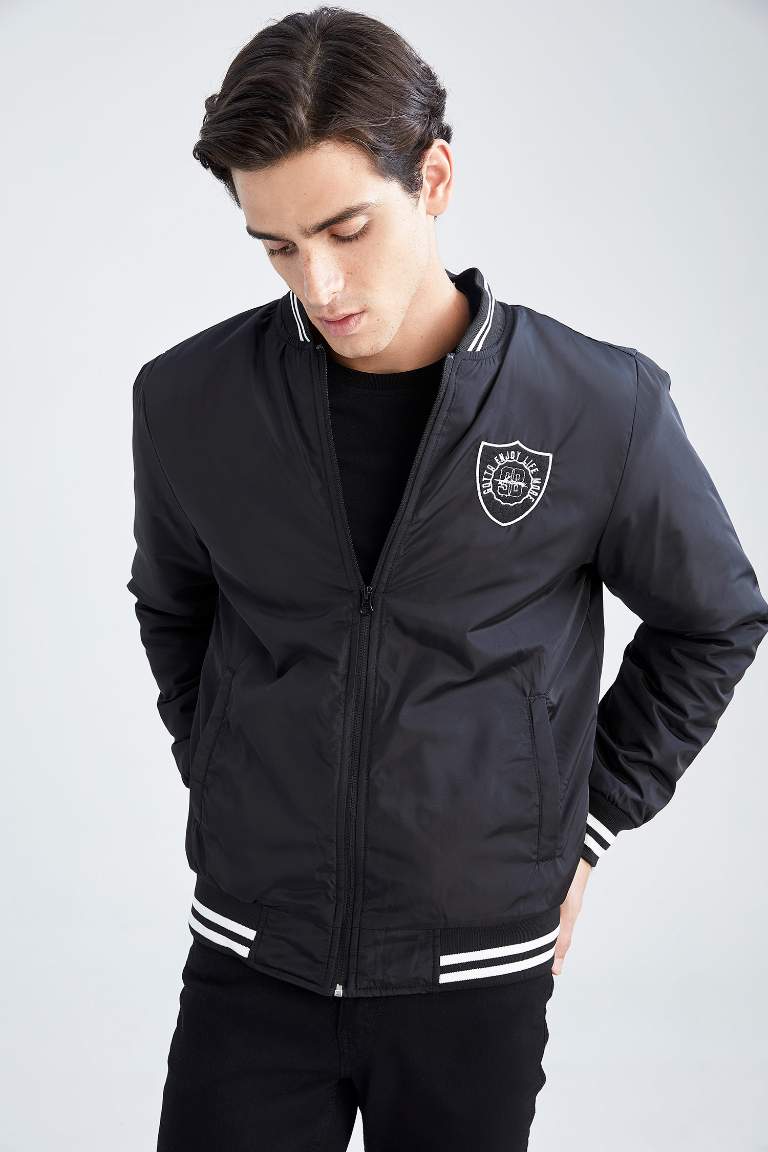 Regular Fit Kolej Yaka Fermuarlı Çift Cepli Mevsimlik Bomber Mont Ceket