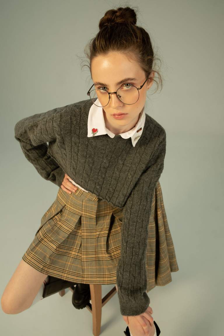 Oversize Fit Bisiklet Yaka Crop Örgü Triko Kazak