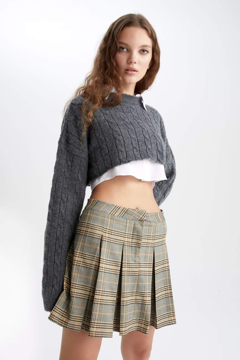 Oversize Fit Bisiklet Yaka Crop Örgü Triko Kazak