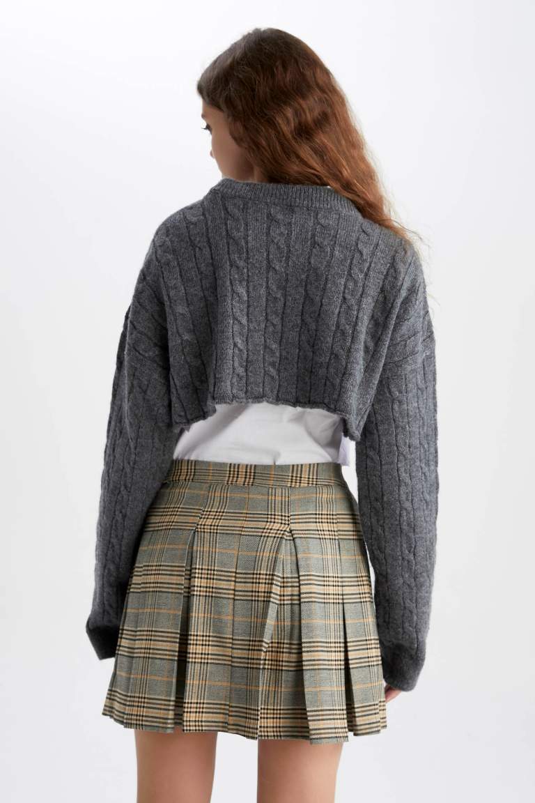 Oversize Fit Bisiklet Yaka Crop Örgü Triko Kazak