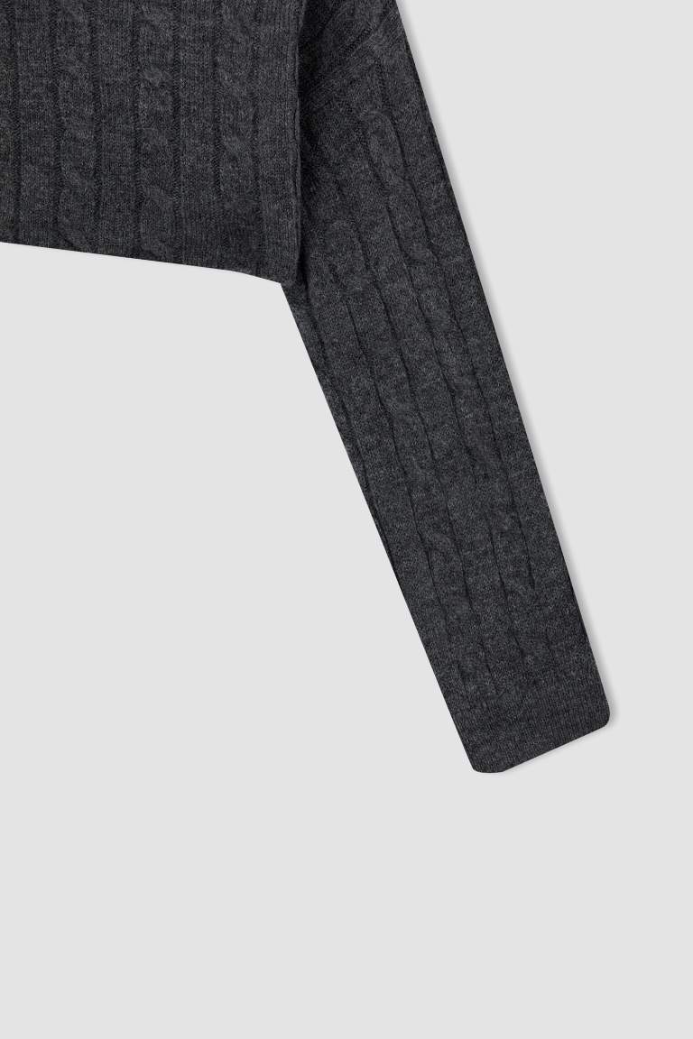 Oversize Fit Bisiklet Yaka Crop Örgü Triko Kazak