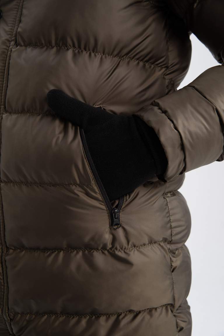 Slim Fit Kapüşonlu Puffer Şişme Mont Parka