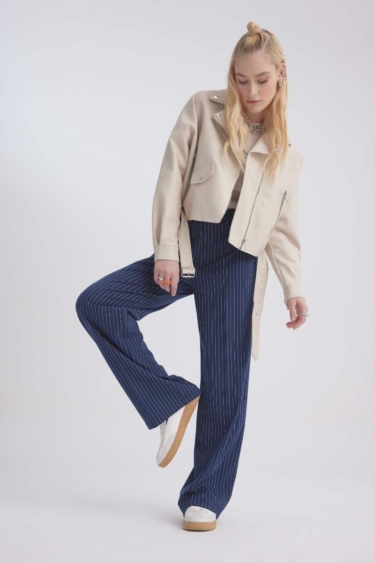 Su İtici Relax Fit Suni Deri Kemerli Crop Biker Ceket