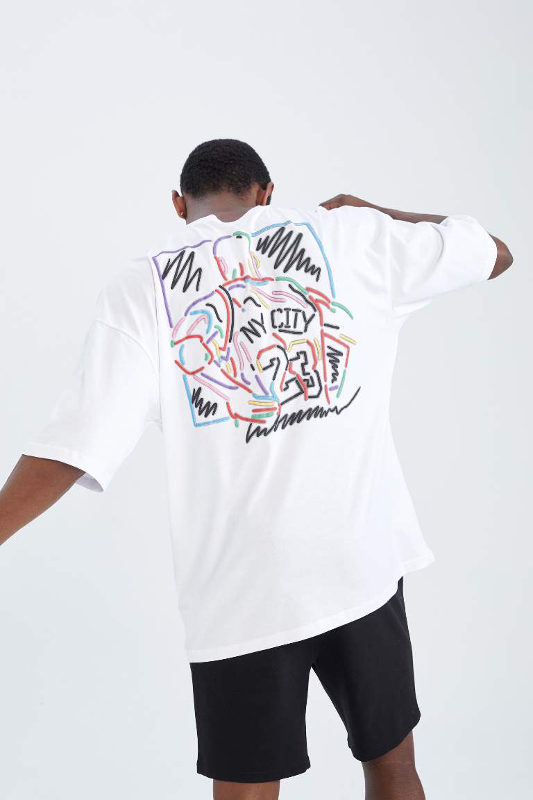 DeFactoFit Oversize Fit Bisiklet Yaka Sırt Baskılı Tişört