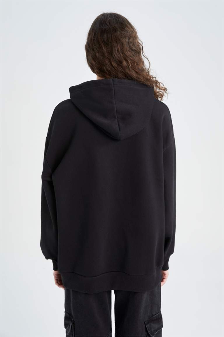 سويت شيرت مطبوع اوفر سايز  بغطاء للرأس من بينك فلويد