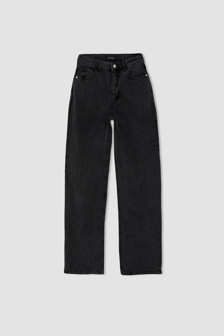 Black WOMAN Trousers 2657185 | DeFacto