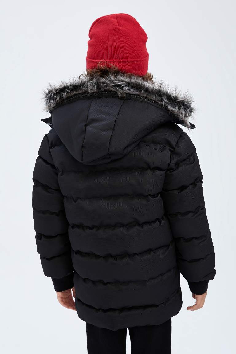 Erkek Çocuk Kapüşonlu Pelüş Astar Parka