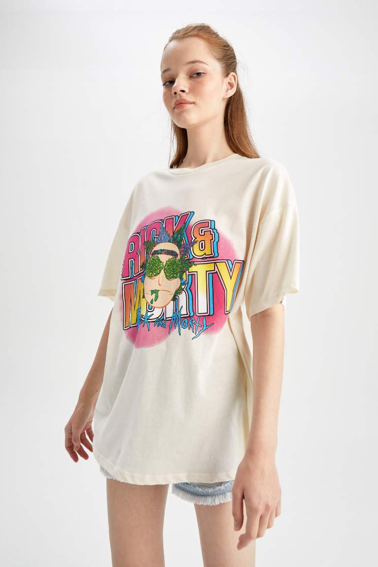 Beige WOMAN Coool Rick and Morty Licensed Oversize Fit Crew Neck ...