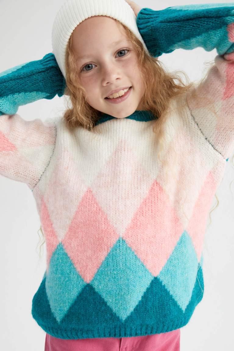 Girl Diamond Patterned Crew Neck Sweater