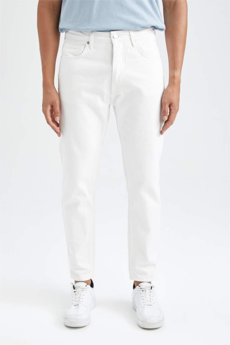 90's Slim Fit Jeans