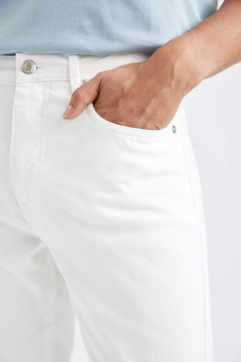 90's Slim Fit Jeans