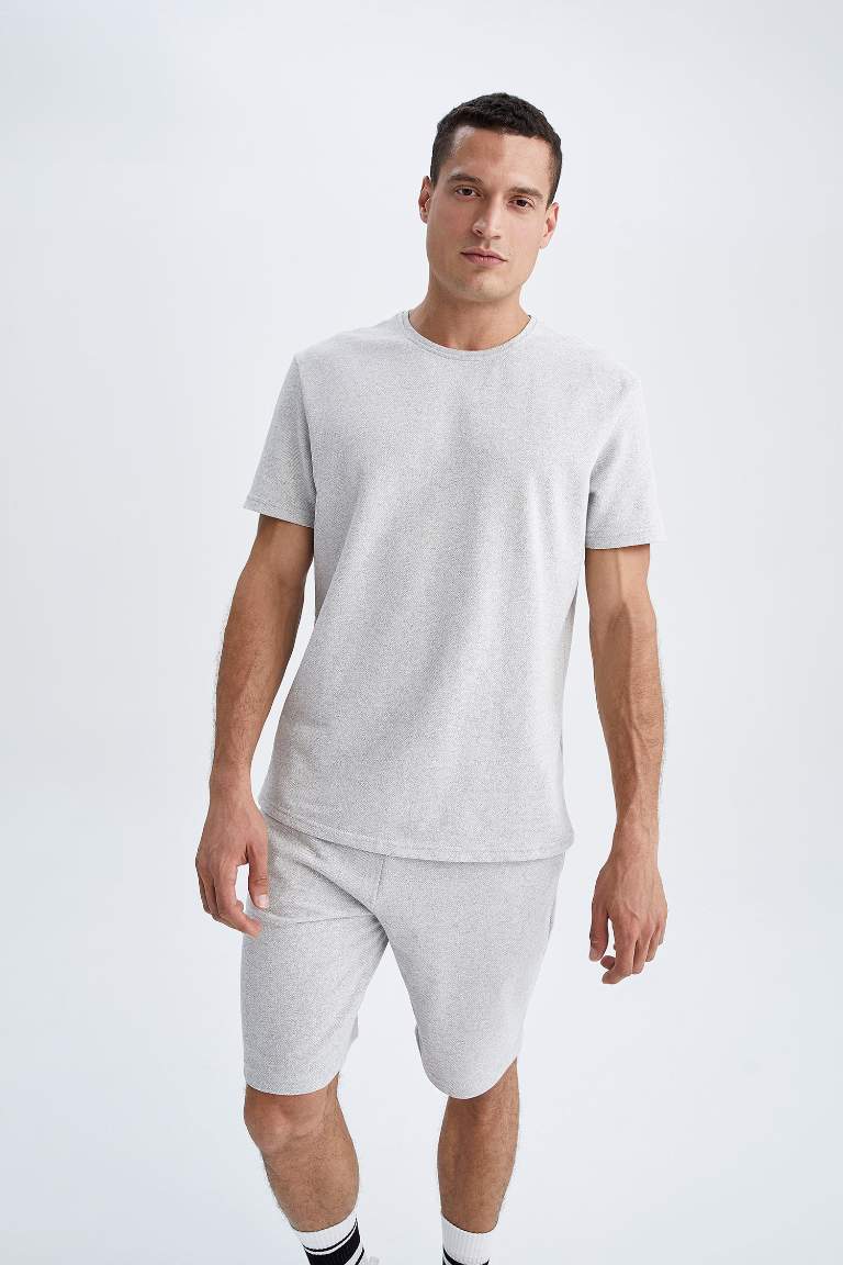 New Regular Fit Bisiklet Yaka Basic Tişört