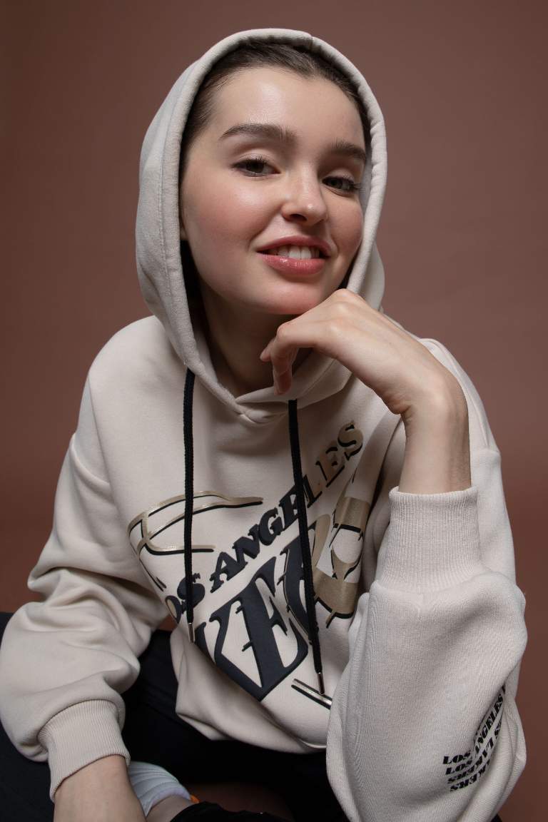 DeFactoFit NBA Los Angeles Lakers Oversize Fit Kapüşonlu Sweatshirt