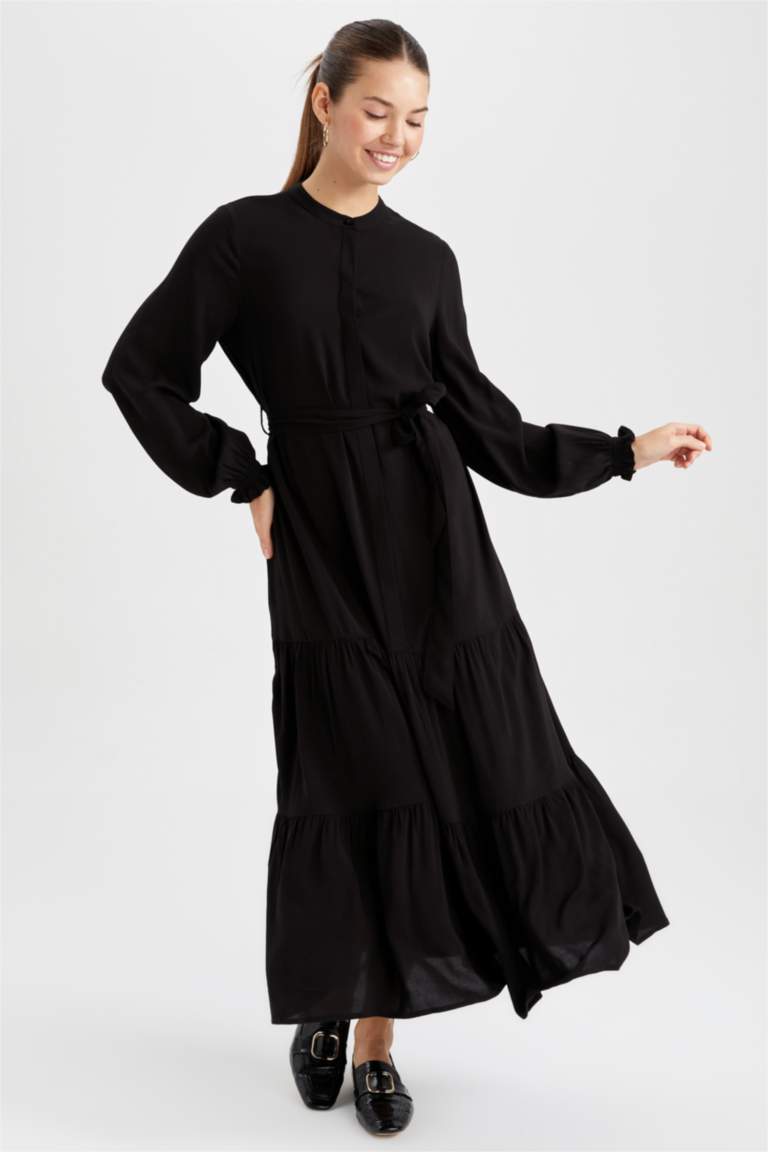 Black WOMAN Crew Neck Long Sleeve Dress 2701430 DeFacto