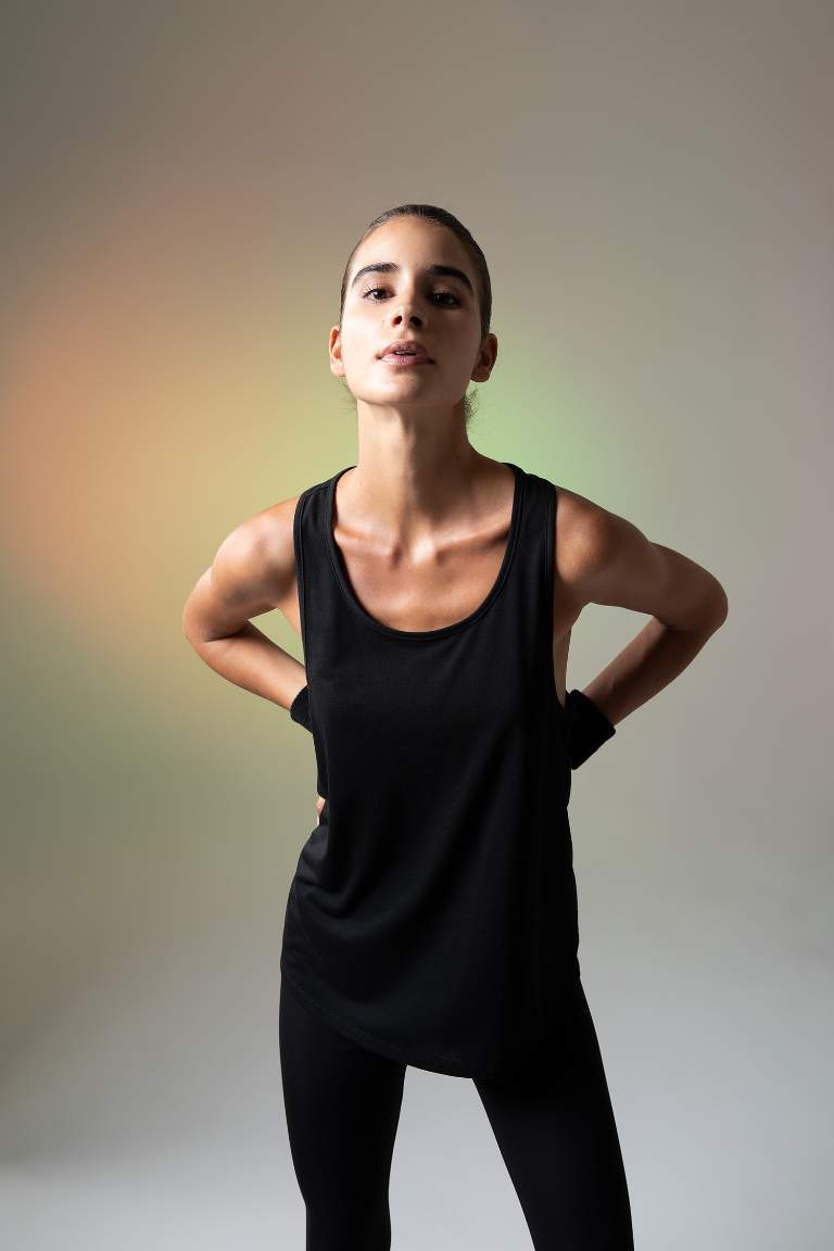 Defacto Fit Standard Fit Crew Neck Singlet