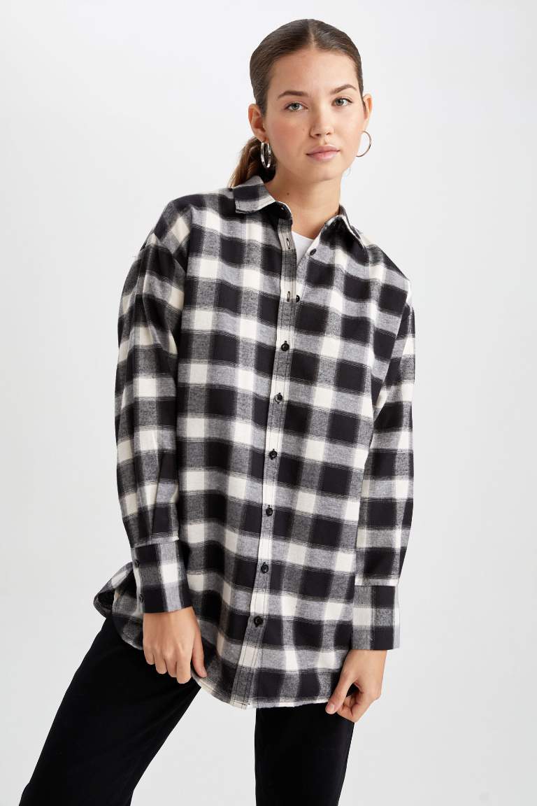 Black WOMAN Relax Fit Flanel Plaid Long Sleeve Tunic 2697711 | DeFacto